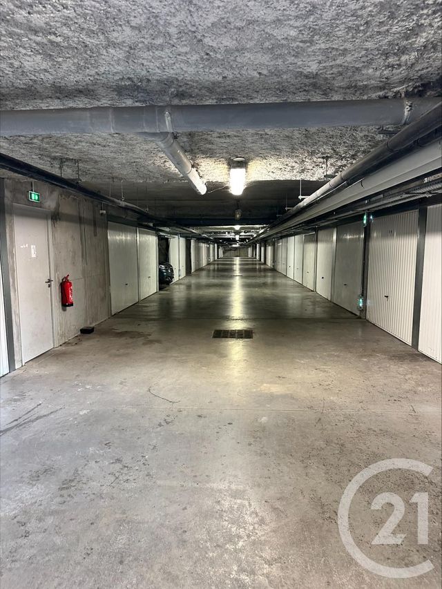 parking - VILLEURBANNE - 69